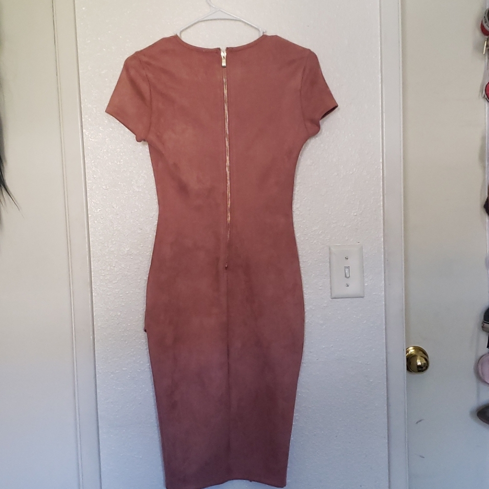 Dress - Picture 4 of 4